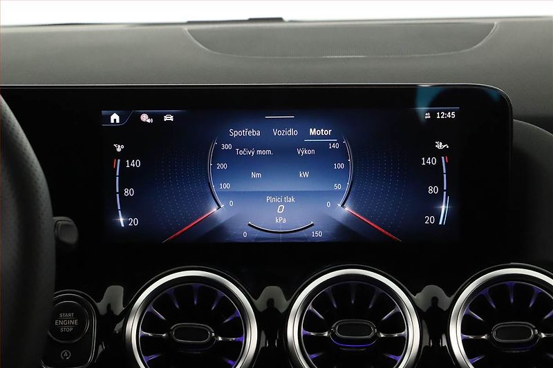 Mercedes-Benz GLA (2025) 220 4MATIC - fotka 18 z 23