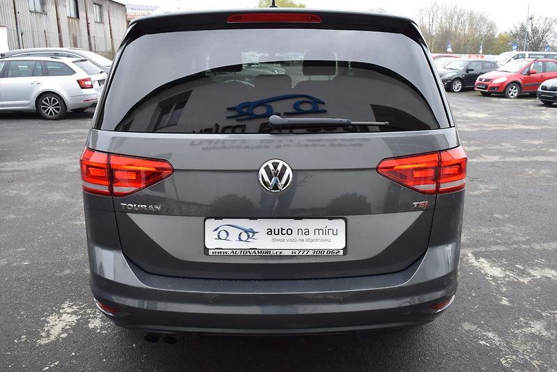 Volkswagen Touran (2017) 1.4TSI 110kw HIGHLINE 7M TAŽNÉ - fotka 8 z 50