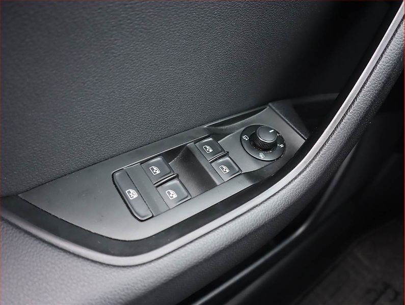 Škoda Superb (2017) Ambition 1.6 TDI, Automat - fotka 17 z 19
