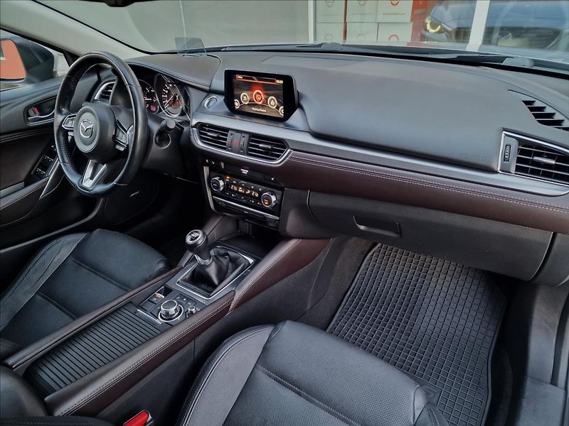 Mazda 6 2.2 Skyactiv-D Revolution TOP - fotka 13 z 50