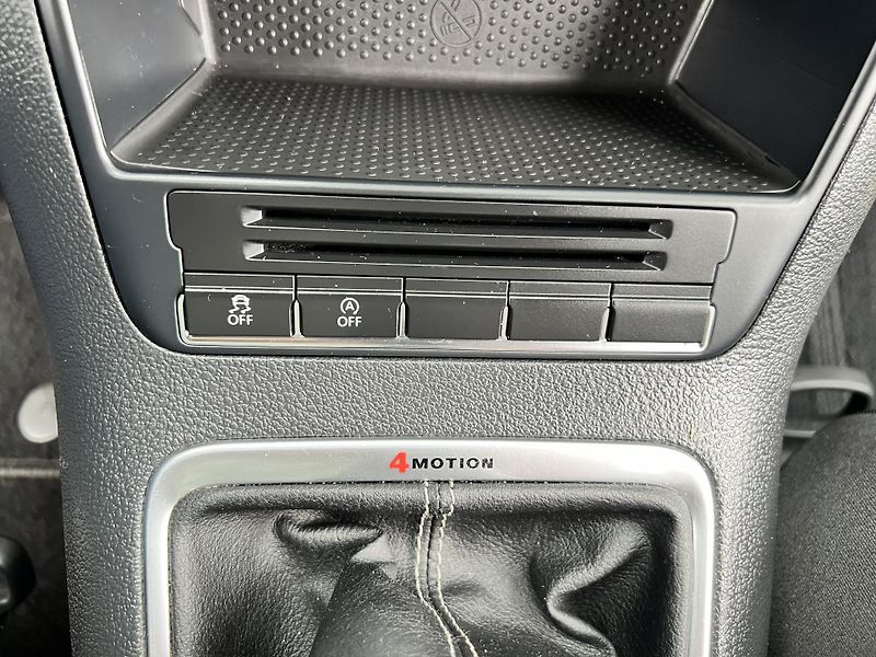 Volkswagen Tiguan 2.0TDI 103KW,4x4,SPORT,LOUNGE - fotka 40 z 49