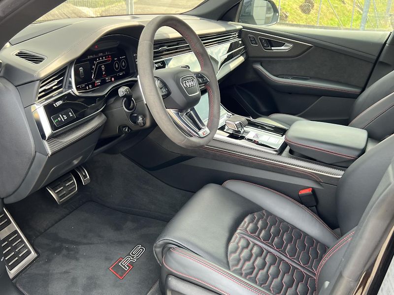 Audi RS Q8 (2021) Audi RS Q8 Full výbava, TOP st - fotka 18 z 39