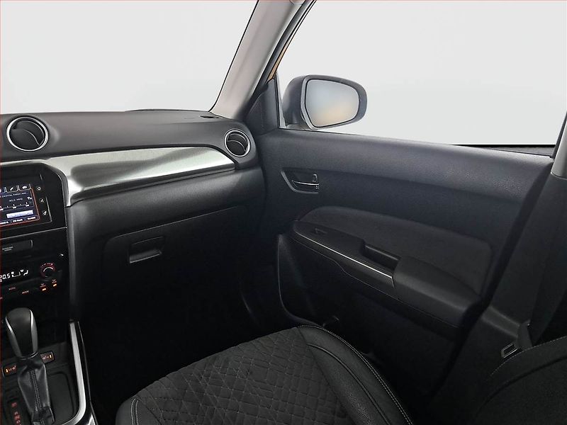Suzuki Vitara (2021) Elegance 1.4 BoosterJet - fotka 8 z 20