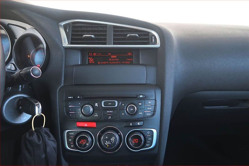 Citroën C4 (2012) 1.6 HDi, Tempomat - fotka 12 z 15