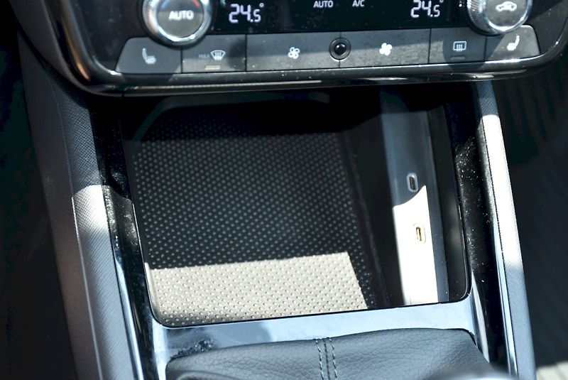 Škoda Kamiq (2025) Selection 1.0 TSI 85 kW - fotka 16 z 27