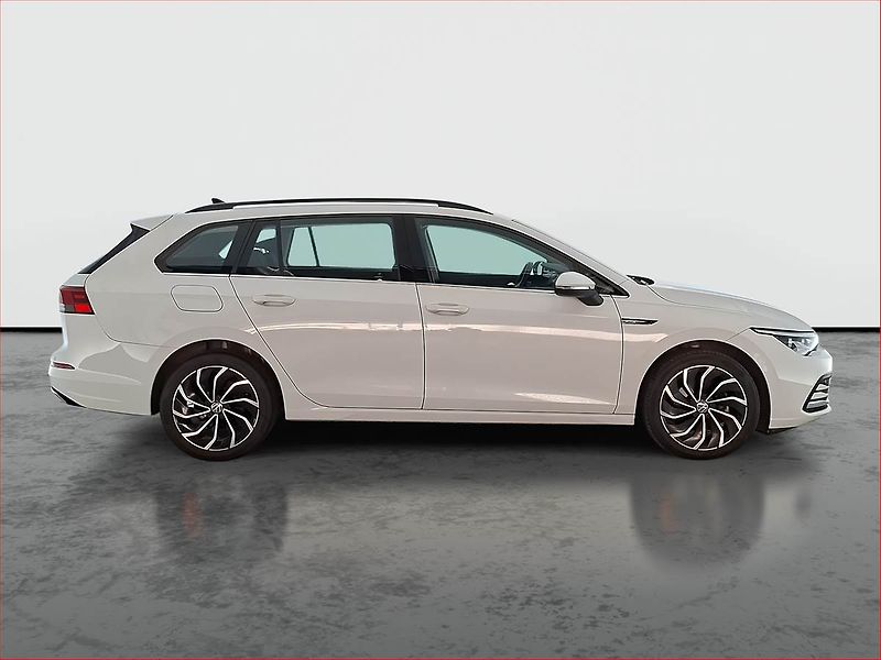 Volkswagen Golf (2022) Style 1.5 TSI, ČR,1.maj, Navi - fotka 6 z 18