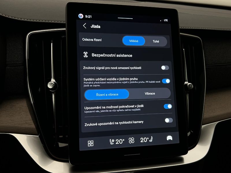 Volvo XC90 T8 AWD DARK PLUS REZERVACE - fotka 41 z 48