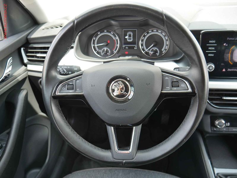Škoda Scala (2020) 1.5TSi, 2.maj,ČR, Style, LED - fotka 13 z 21