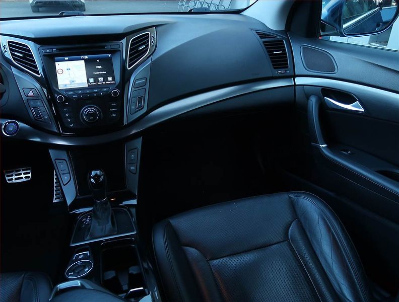 Hyundai i40 (2016) 1.7 CRDi, Automat, Kůže, Navi - fotka 8 z 18