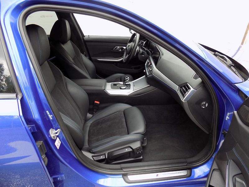 BMW Řada 3 (2020) 320d/xDrive/M-Sport/Full-LED/ - fotka 14 z 47