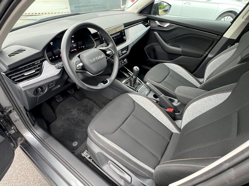 Škoda Kamiq (2025) Selection 1.0TSi 85kW 6°manuál - fotka 12 z 29