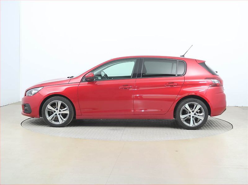 Peugeot 308 (2018) 1.2 PureTech, ČR,1.maj - fotka 3 z 16