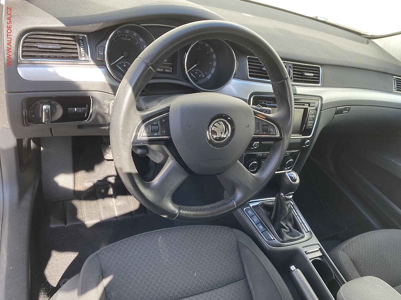 Škoda Superb (2015) 2.0 TDi, Ambition, bixen, - fotka 12 z 18