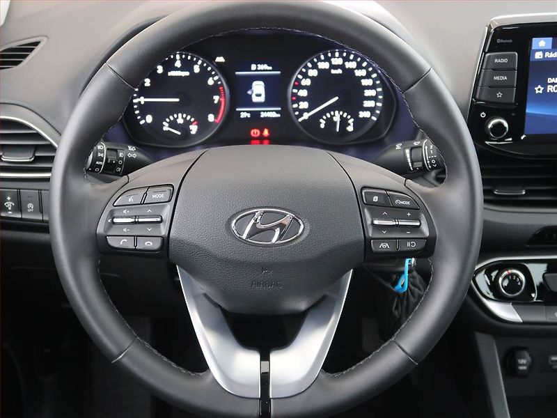 Hyundai i30 (2023) Komfort 1.0 T-GDI, ČR,1.maj - fotka 19 z 19