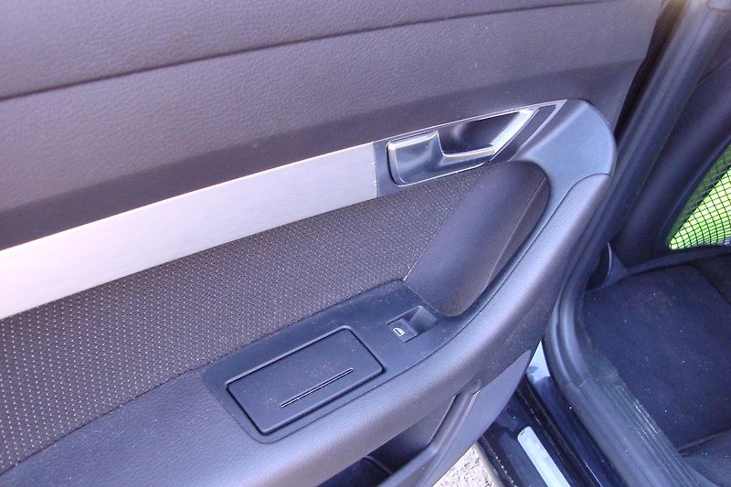 Audi A6 (2010) Avant 2.7 TDi, S-Line, Nová ST - fotka 30 z 56