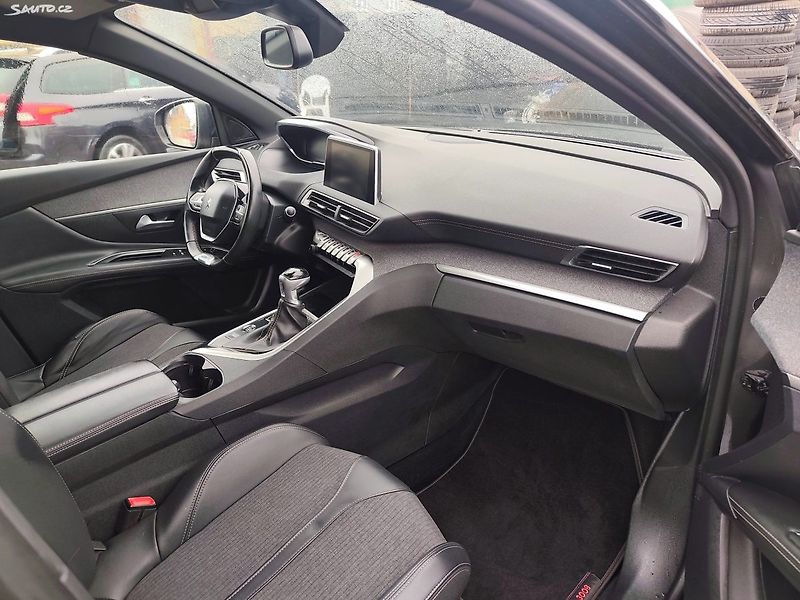 Peugeot 3008 (2019) - fotka 30 z 41
