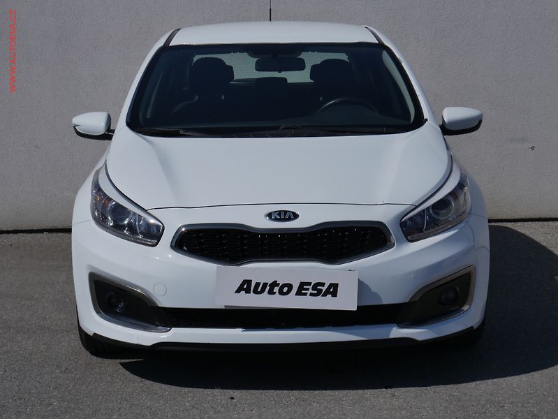 Kia Ceed (2016) 1.4i, ČR, AC, temp - fotka 2 z 18