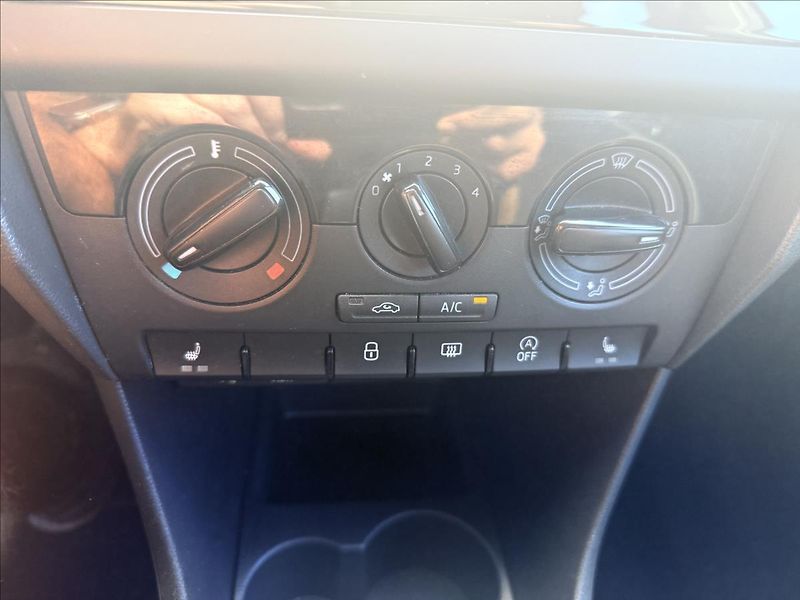 Škoda Rapid 1,0 TSi 1.Majitel ČR - fotka 15 z 26