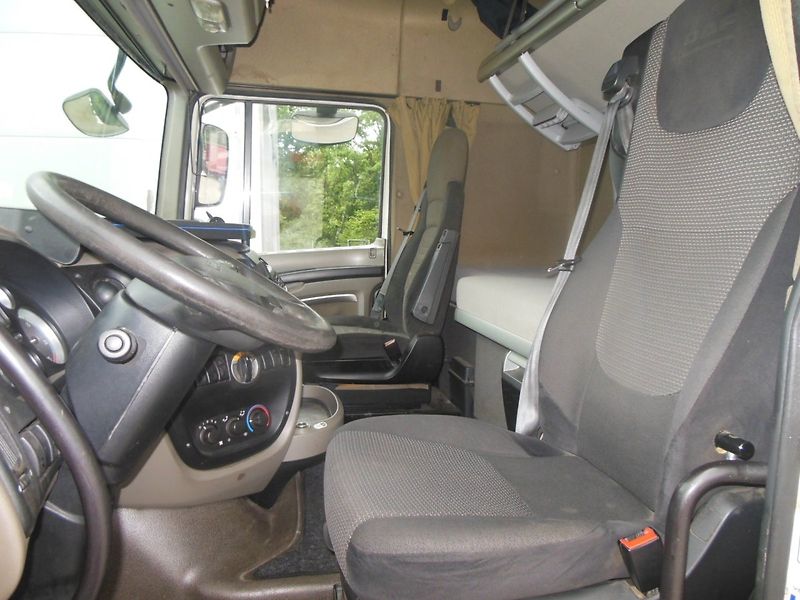DAF XF 105.460 SC, LowDeck, Euro 5 EE - fotka 13 z 21
