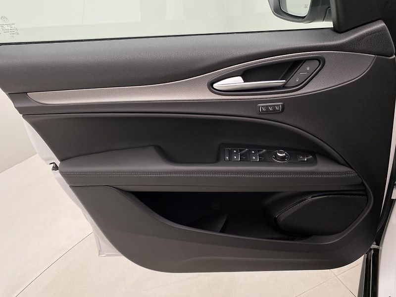 Alfa Romeo Stelvio VELOCE 2.2JTDm Q4 AUT - fotka 7 z 56