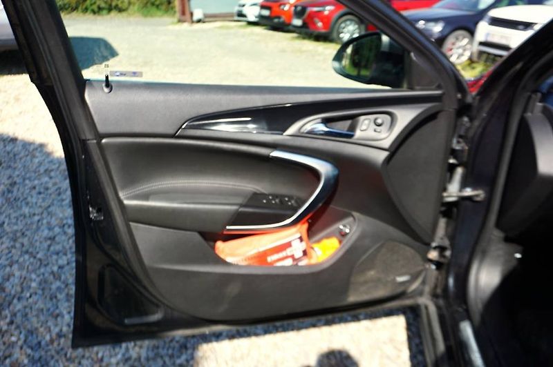 Opel Insignia (2016) COUNTRY 2,0 CDTI 125 kW - fotka 24 z 39