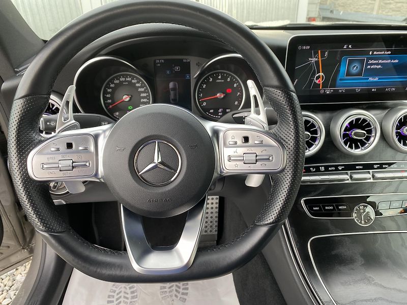 Mercedes-Benz Třídy C C 400 COUPE 4MATIC 51.000KM - fotka 136 z 149