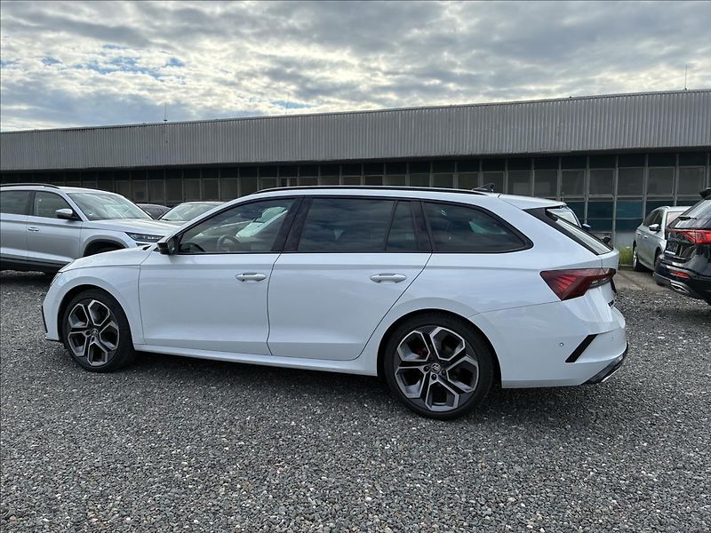 Škoda Octavia 2,0 RS,KŮŽE,HEAD-UP,EL.KUFR - fotka 3 z 34