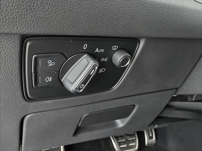 Volkswagen Arteon 2,0 TDi 147kW R-Line, Virtual, - fotka 16 z 26
