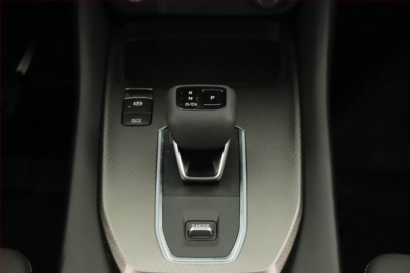 Nissan Qashqai (2025) 1.3 DIG-T MHEV, N- Connecta - fotka 12 z 16