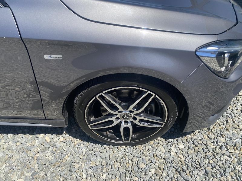 Mercedes-Benz CLA 220D 170PS AMG SERVIS MB - fotka 65 z 160