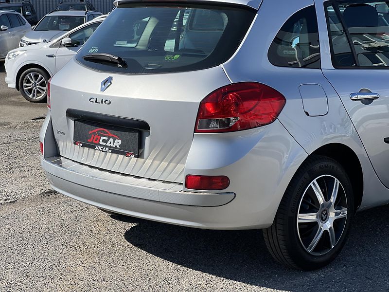 Renault Clio 1.2i 16v KLIMA KOUPENO V ČR - fotka 34 z 34