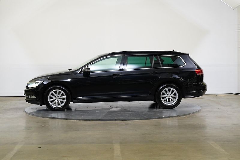 Volkswagen Passat - fotka 3 z 27