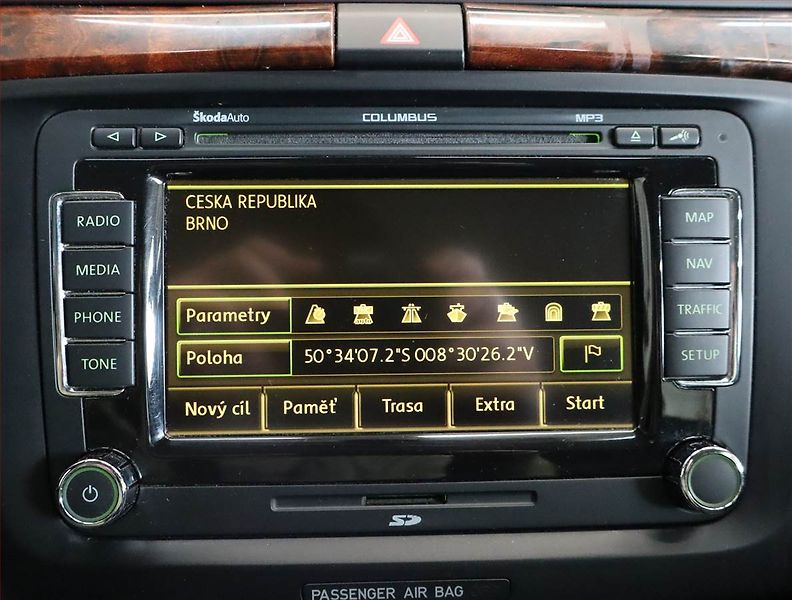 Škoda Superb (2010) 2.0 TDI, Xenony, Tempomat - fotka 17 z 23