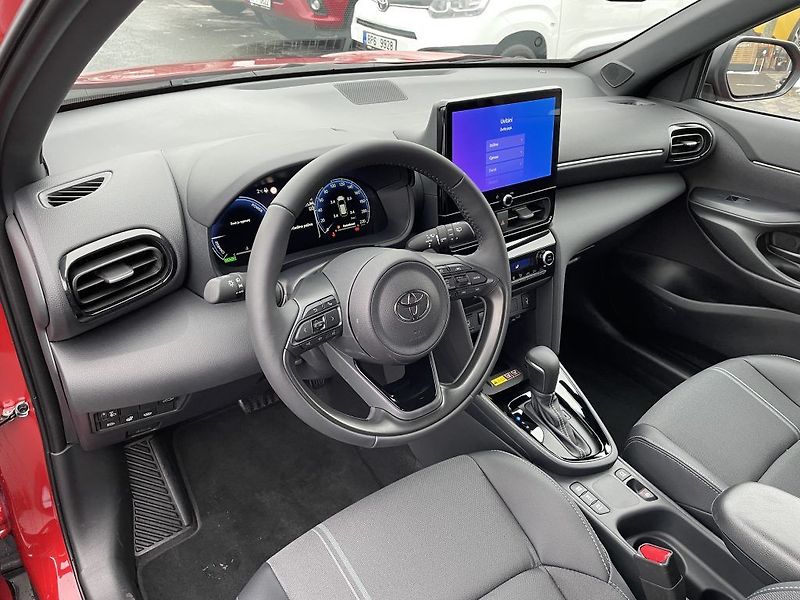 Toyota Yaris Cross 1.5 Hybrid 130k ODBĚR 10/2026 - fotka 14 z 32