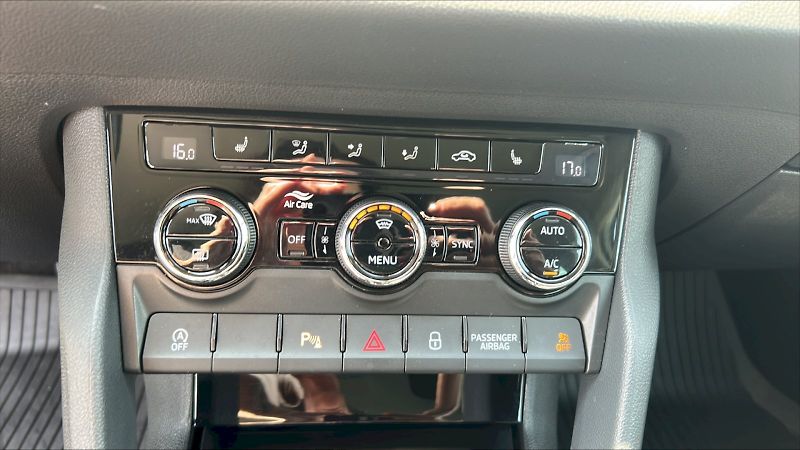Škoda Karoq (2018) AMBITION TDI 1.6/85KW 6MP - fotka 23 z 24
