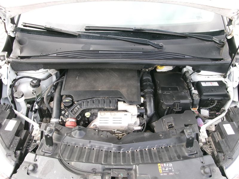 Opel Crossland (2022) 1,2PT FULLLED AC NAVI CAM - fotka 35 z 37