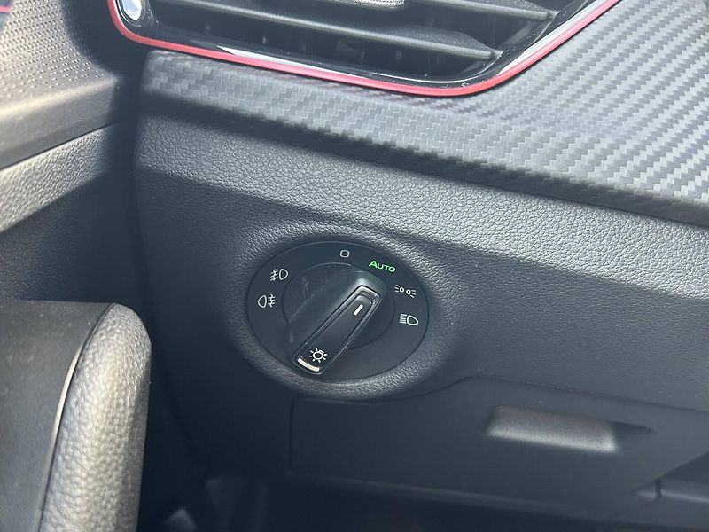 Škoda Scala Monte Carlo 7DSG 1,0TSI - fotka 20 z 25