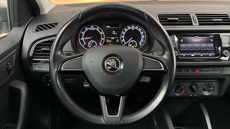 Škoda Fabia 1.0 TSI Ambition Combi - fotka 9 z 24