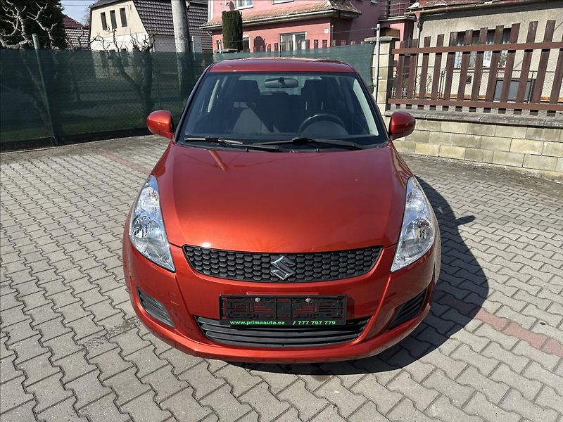 Suzuki Swift 1,2 4x4 - fotka 10 z 18
