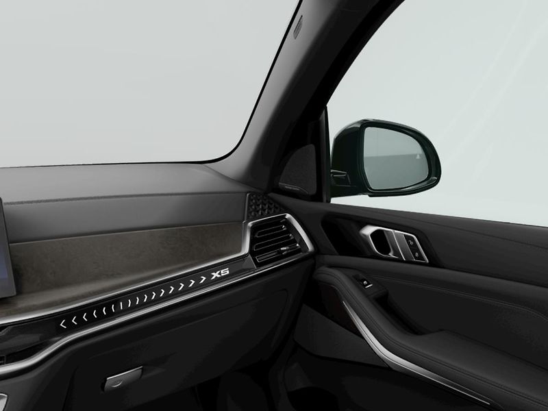BMW X5 (2025) xDrive40d - fotka 9 z 10