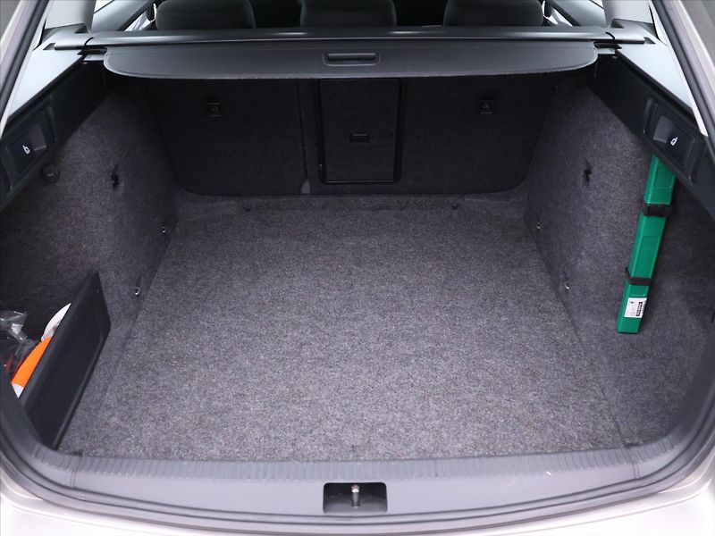 Škoda Octavia 1,6 TDI Ambition Klima Tempoma - fotka 10 z 28