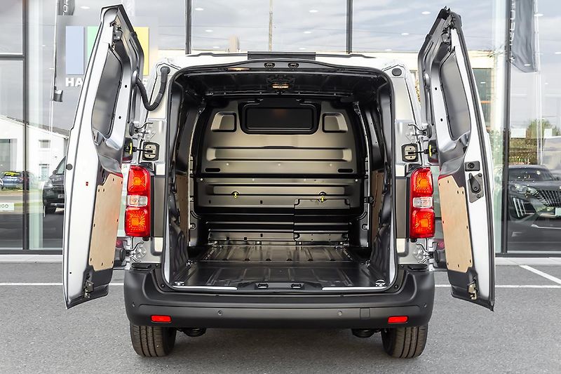 Citroën Jumpy (2026) 2,2 FG L2 BlueHDi 150k+kamera - fotka 9 z 19