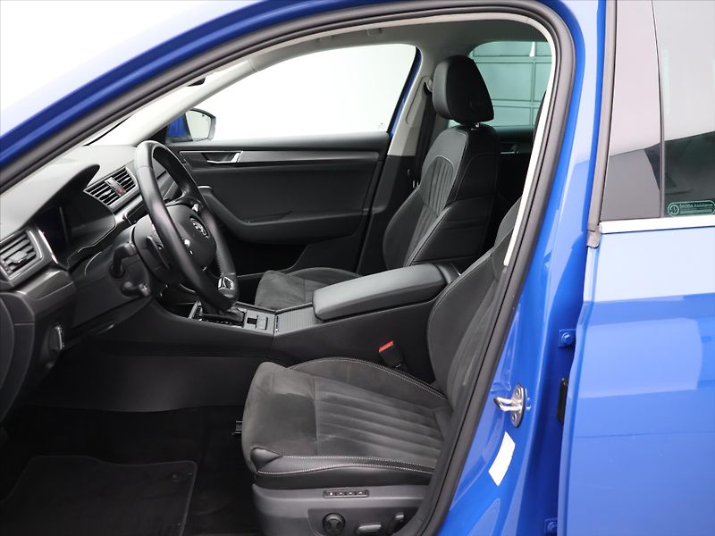 Škoda Superb 2.0 TDI 110kW Style LED  DSG - fotka 11 z 28