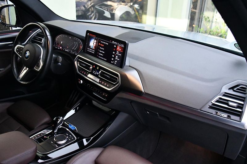 BMW X3 xDrive30d M-SPORT 1M ČR - fotka 17 z 41