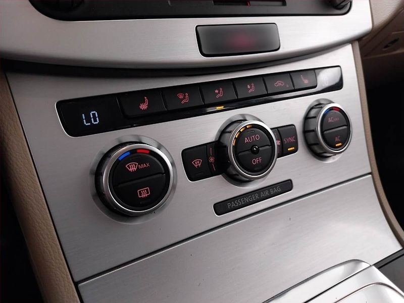 Volkswagen CC (2012) Comfortline 2.0 TDI, Automat - fotka 23 z 28