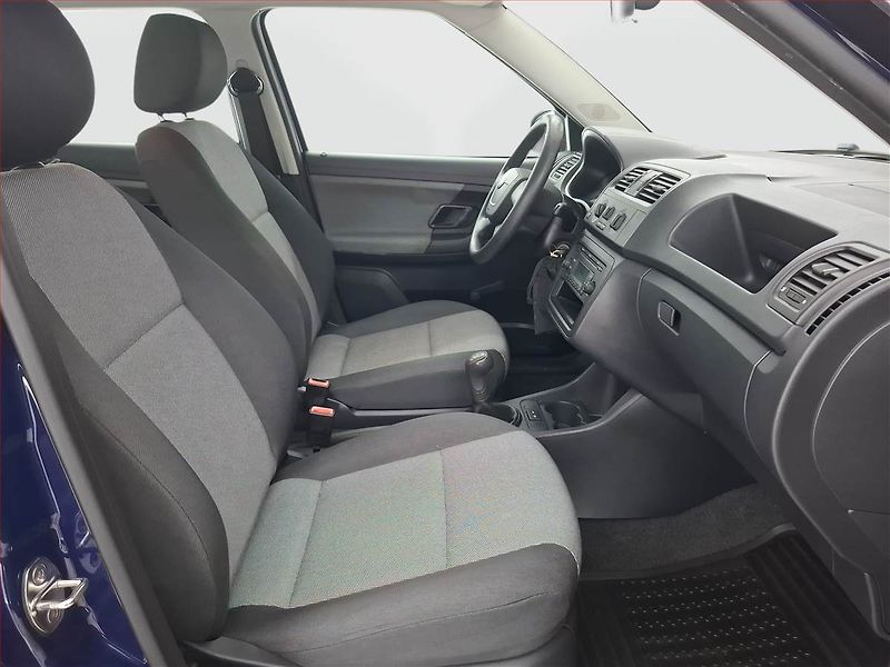 Škoda Fabia (2012) 1.2 12V, Serv.kniha - fotka 9 z 14
