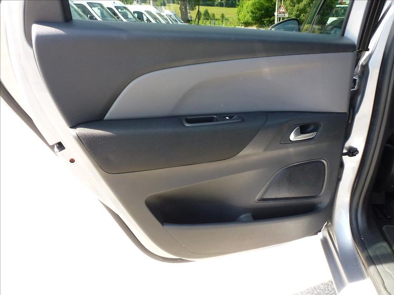 Citroën C4 Picasso 1,2 PureTech 130 6AUT  SpaceTo - fotka 20 z 54
