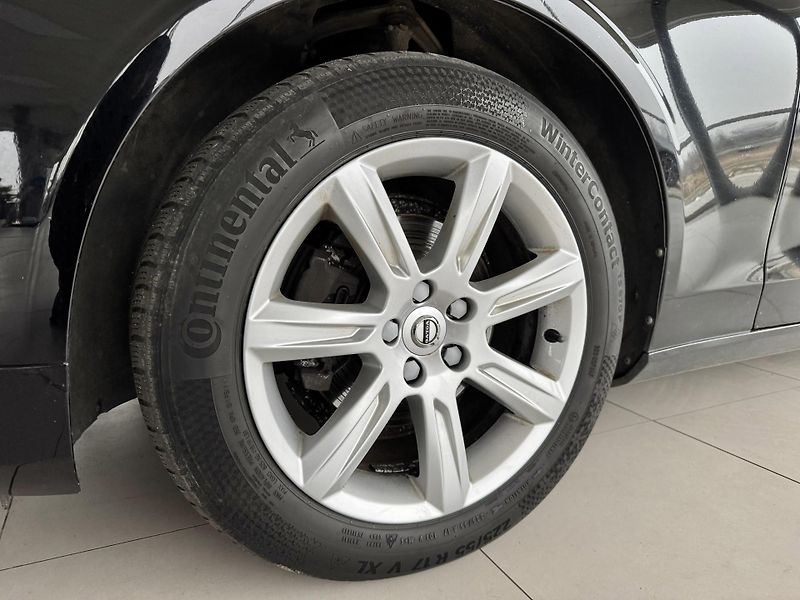 Volvo S90 D4 Aut*140kW*LED*REZERVACE! - fotka 33 z 33