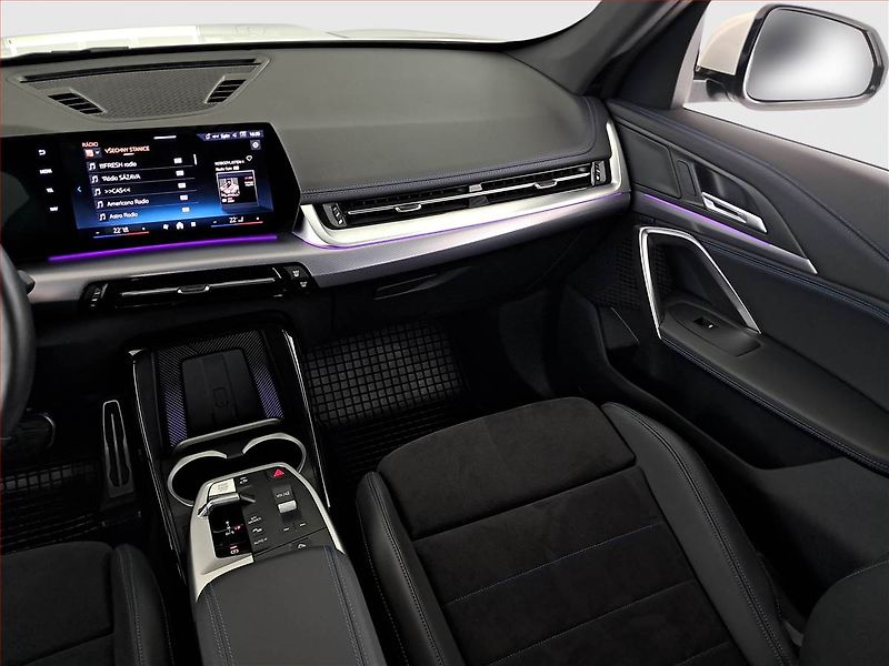 BMW X1 (2024) sDrive18i - fotka 8 z 19