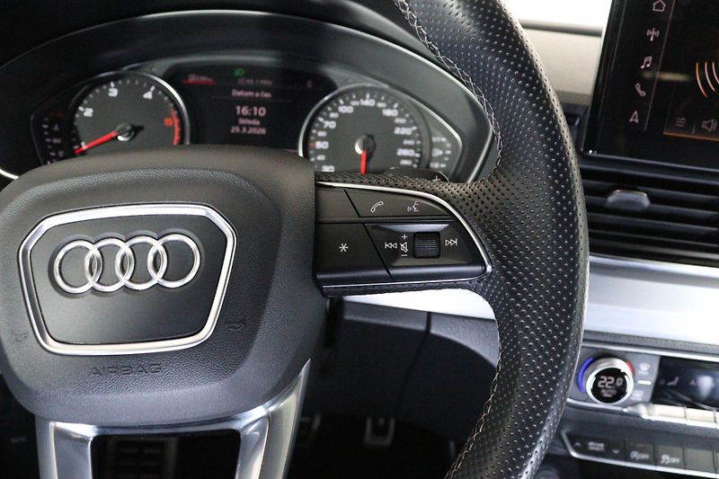Audi Q5 Sline 40 TDI quattro Stronic - fotka 22 z 26